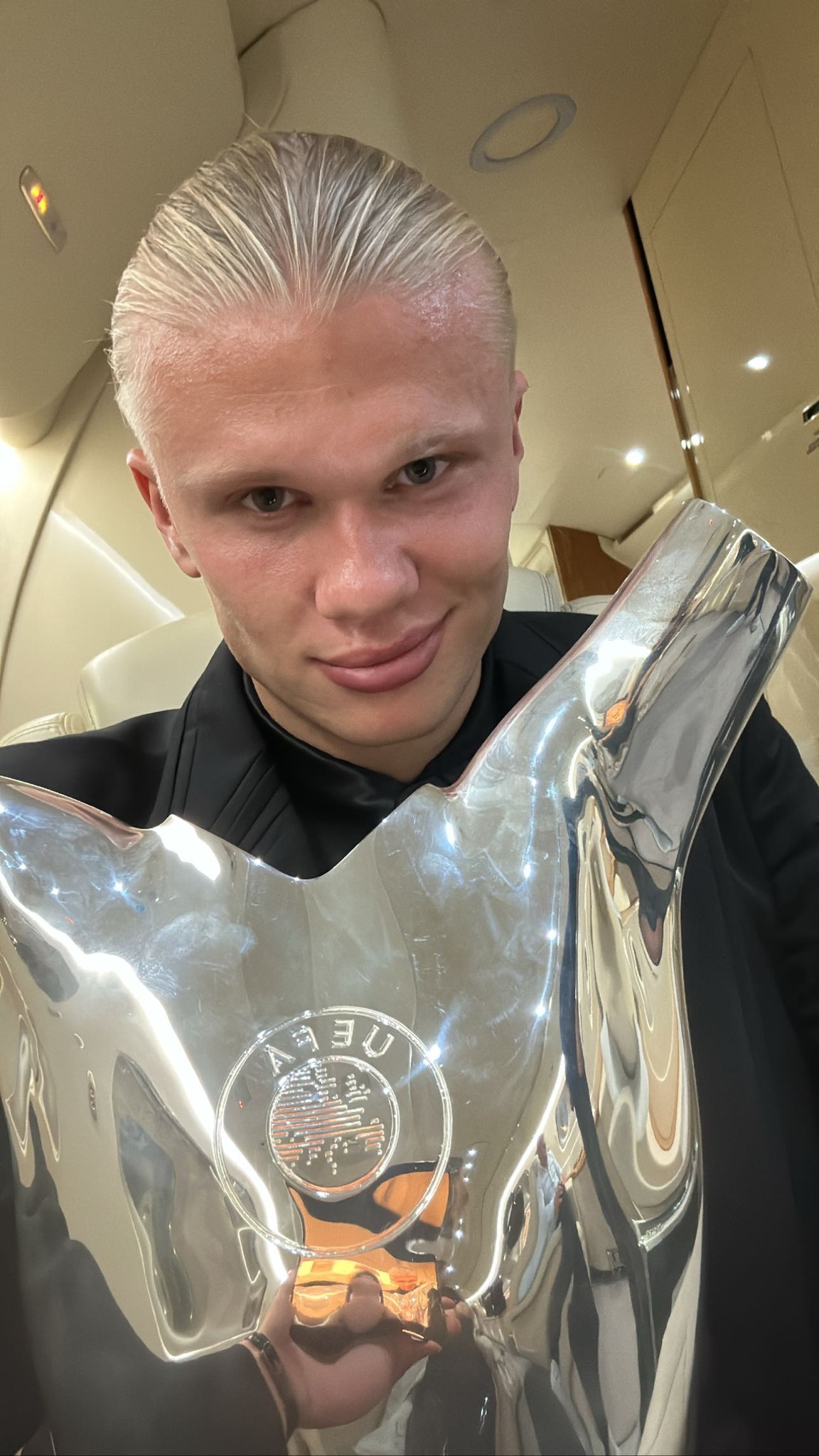 YABO- 哈兰德连续十二场比赛得分超过爆冷，老鹰不断突破！赢得满堂喝彩