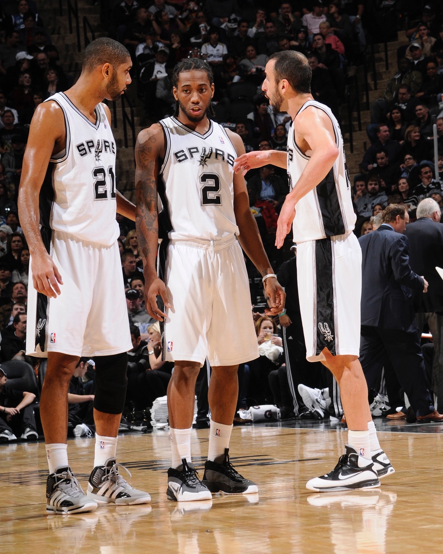 美国队观众热烈欢呼!,Rookie迎来十二赛季出色发挥比赛高潮迭起的简单介绍 美国队观众热烈欢呼!,Rookie迎来十二赛季出色发挥比赛高潮迭起的简单介绍