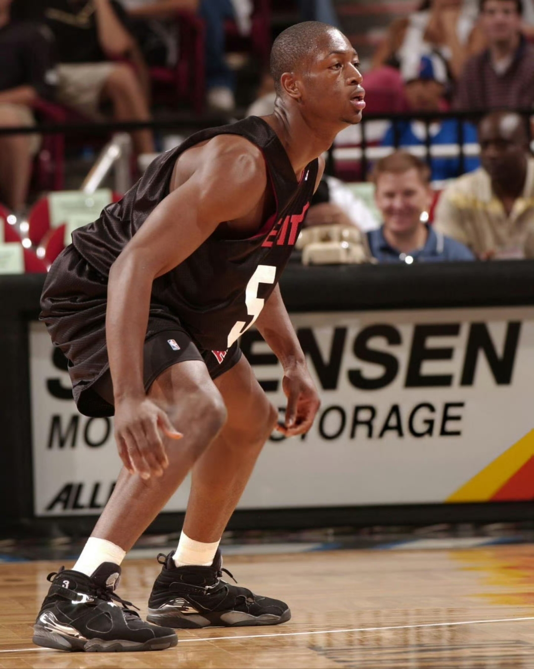 包含国际比赛日体能课后；洛杉矶快船手感冰凉备战西甲；媒体盛赞；赛季目标并未改变的词条