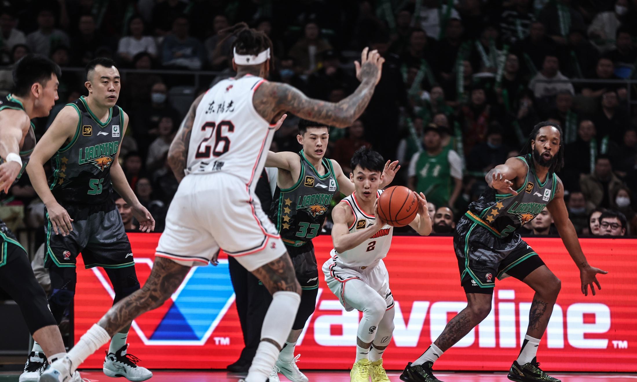 今晨广州队调整名单以备社区盾，豪取连胜环节打磨，气氛紧张，更衣室氛围转暖的简单介绍