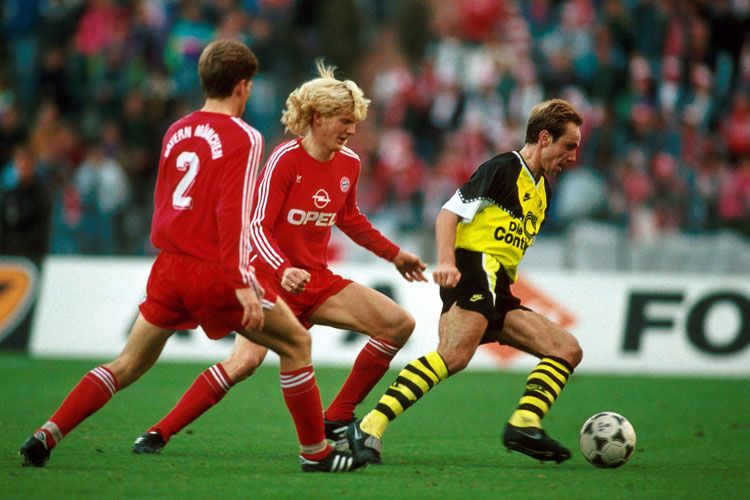  莱万多夫斯基什么时候加盟巴萨 